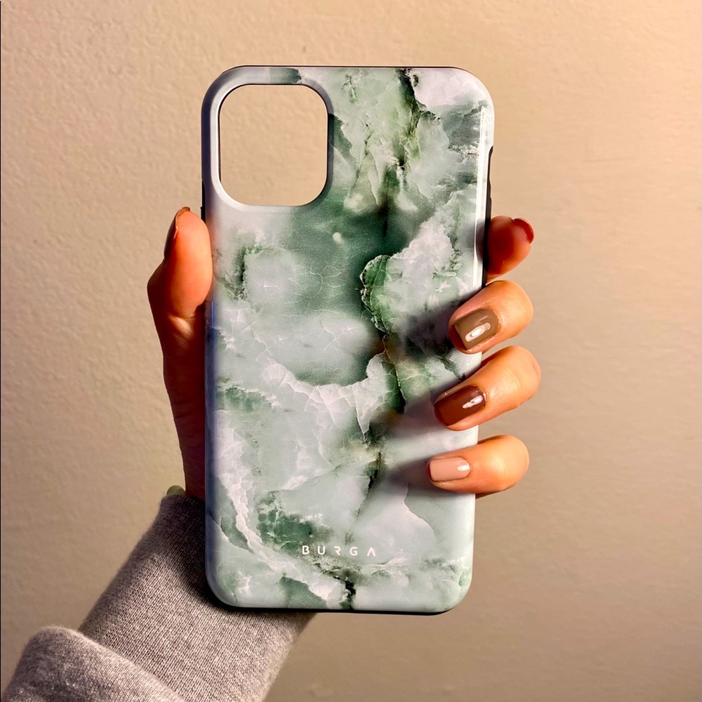 iPhone 11 Pro Max hard shell case